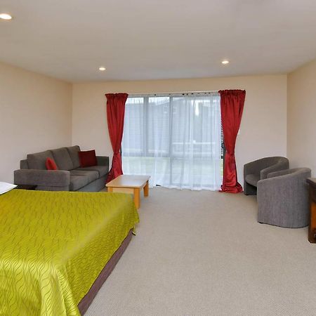 Wayside Motel Woodend Bagian luar foto