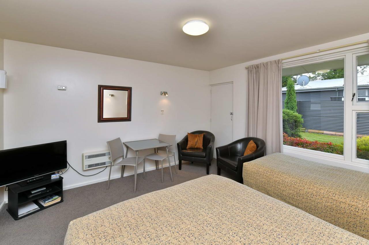 Wayside Motel Woodend Bagian luar foto