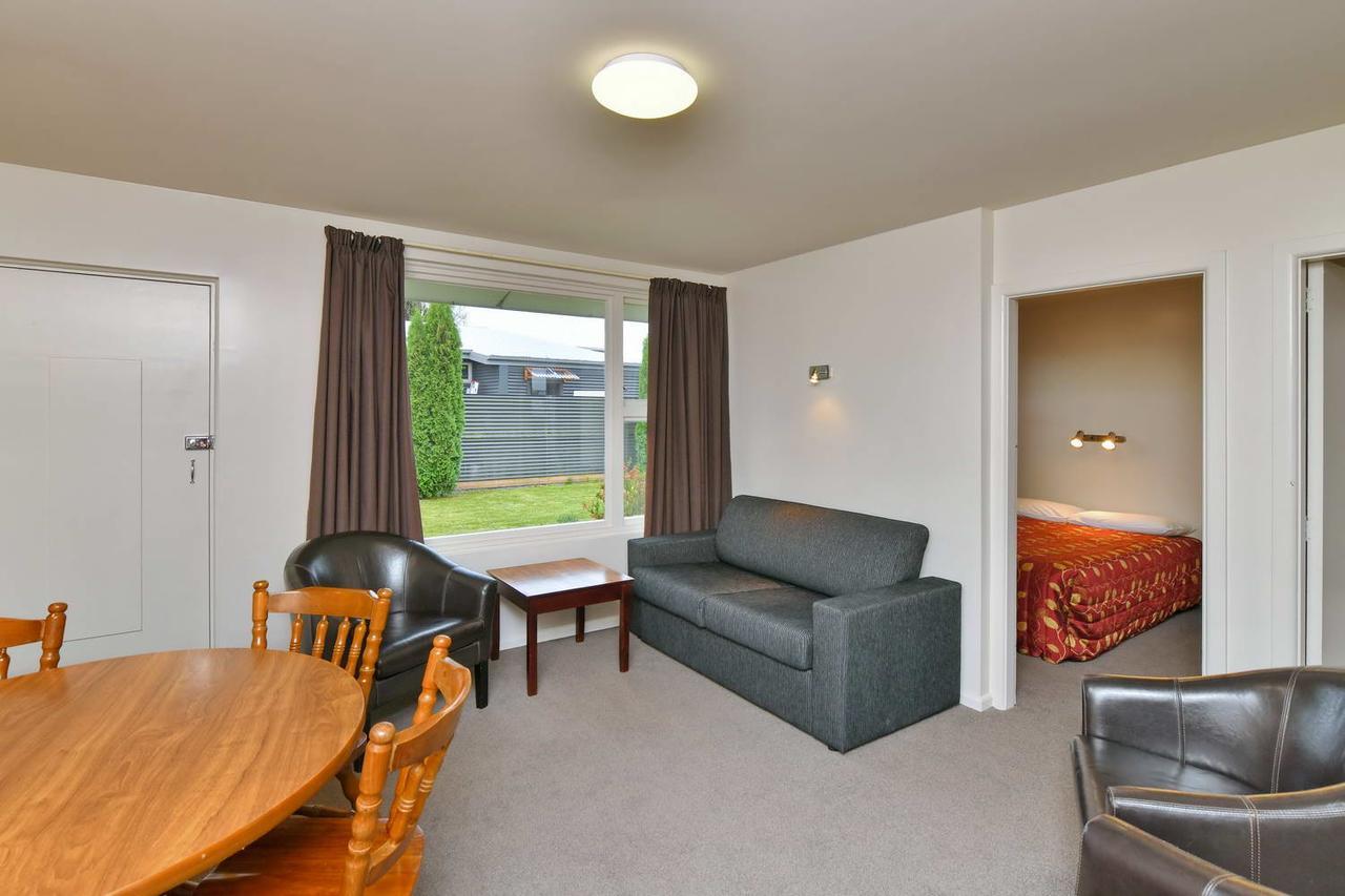 Wayside Motel Woodend Bagian luar foto