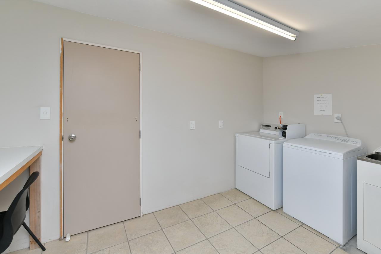 Wayside Motel Woodend Bagian luar foto